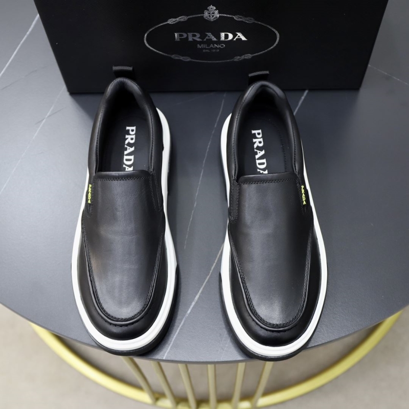 Pra*a casual shoes